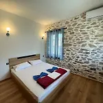 فيلة Galini *